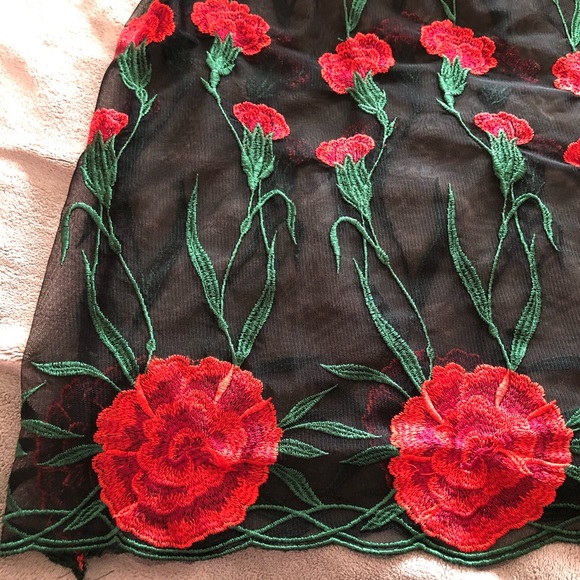 Red Rose Floral Appliqué Midi Dress - Picture 9 of 10